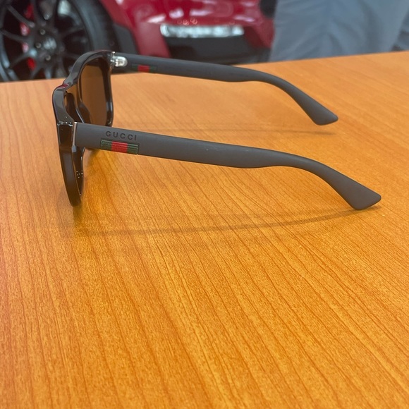 Gucci sunglasses - Picture 2 of 3